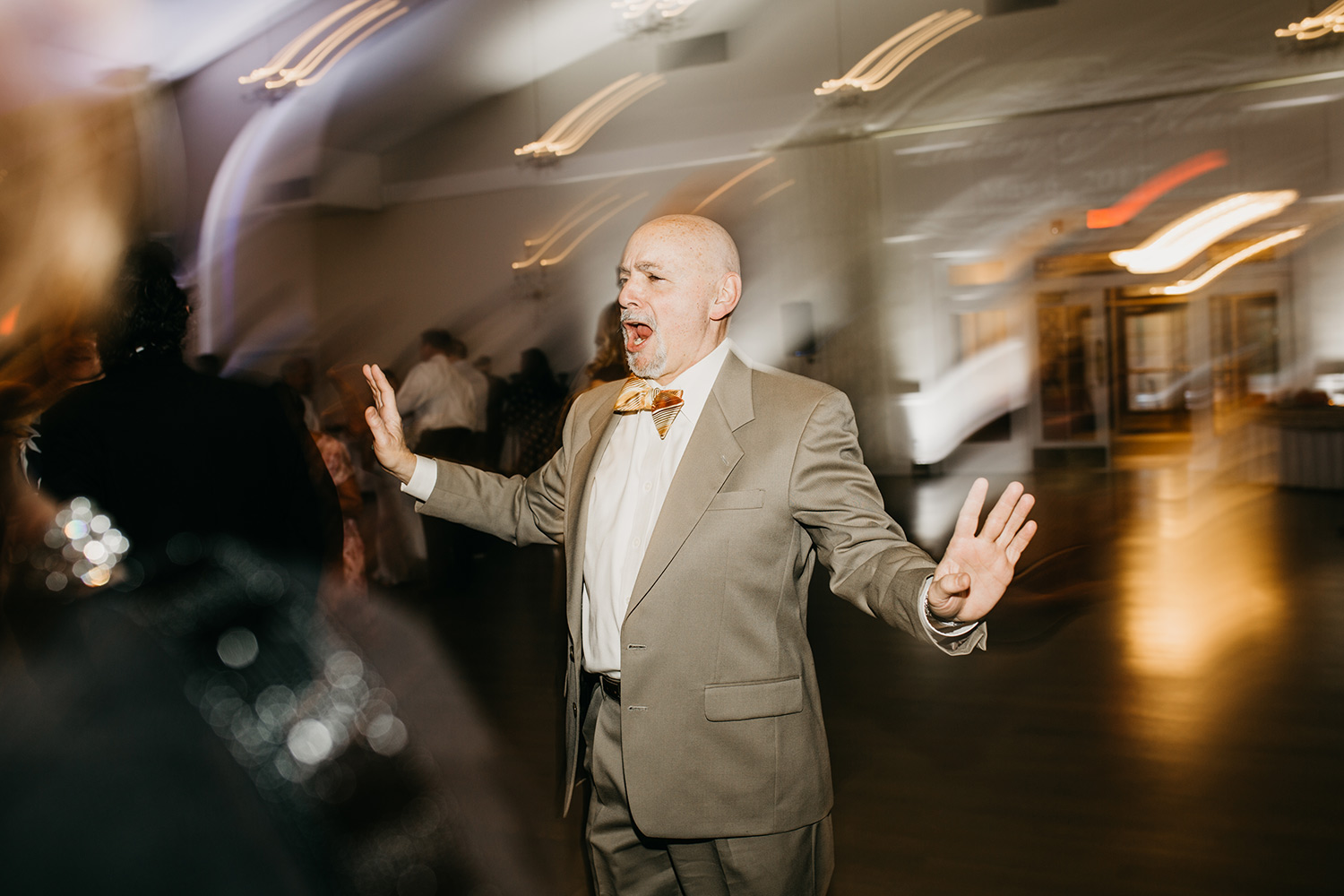 wedding reception at danversport yatch club | boston candid wedding photographer